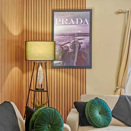 The Harbourside - Sleeps 16