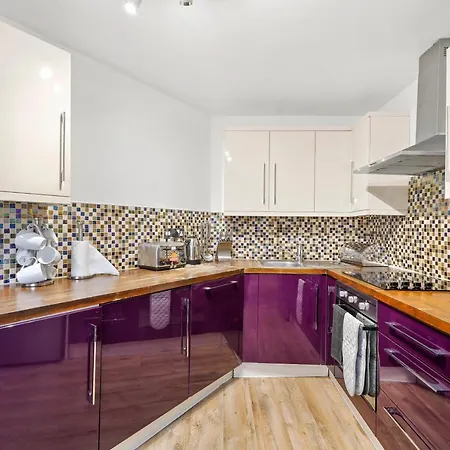 The Harbourside - Sleeps 16 아파트 *