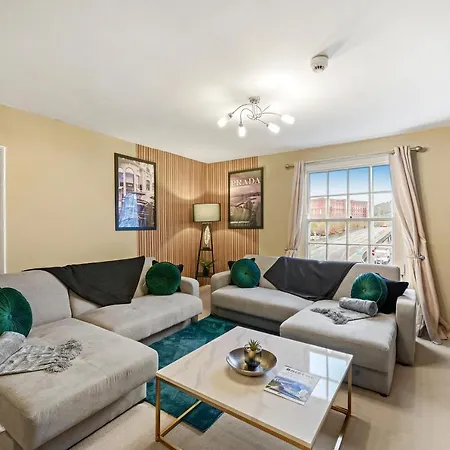 شقة The Harbourside - Sleeps 16 بريستول