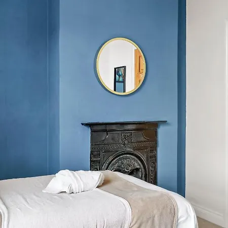 아파트 The Harbourside - Sleeps 16 *