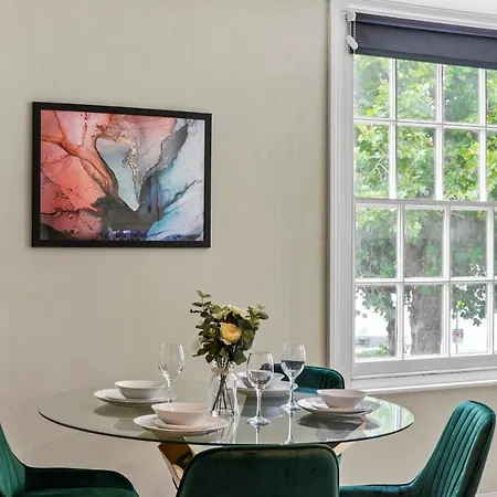 The Harbourside - Sleeps 16 아파트 *