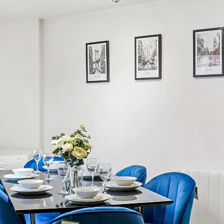 The Harbourside - Sleeps 16 * بريستول